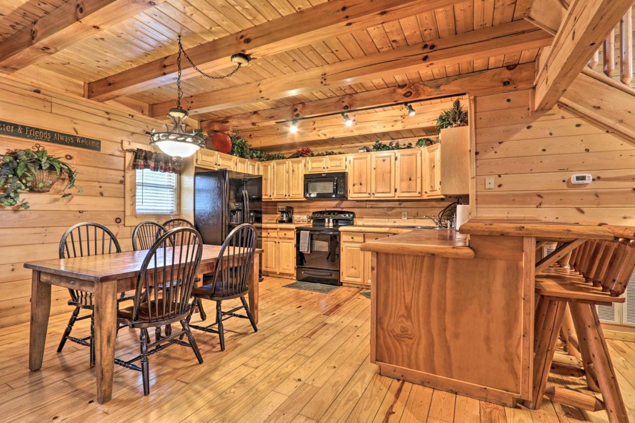 Pigeon Forge Cabin With Games, 1 Mi To Parkway! Экстерьер фото