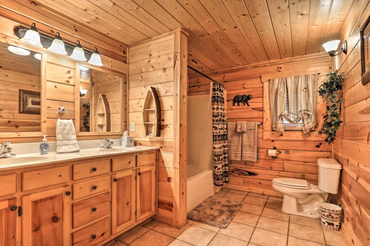 Pigeon Forge Cabin With Games, 1 Mi To Parkway! Экстерьер фото