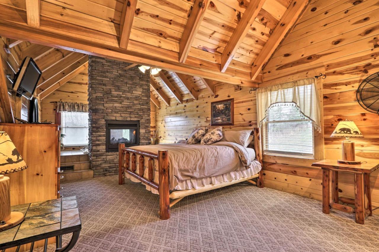Pigeon Forge Cabin With Games, 1 Mi To Parkway! Экстерьер фото