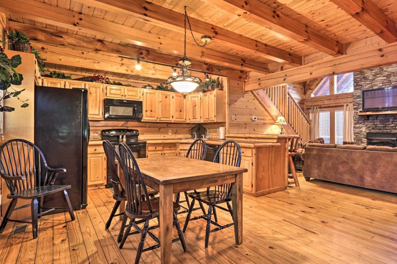 Pigeon Forge Cabin With Games, 1 Mi To Parkway! Экстерьер фото